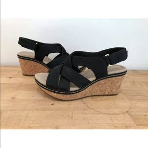 Clark’s Annadel Black Leather Wedge sandals 8M